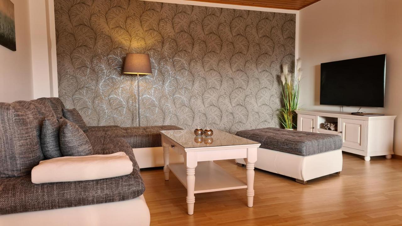 Moderne Ferienwohnung Mit Eigenem Garten Und Traumhaften Blick Wilhelmsthal 外观 照片